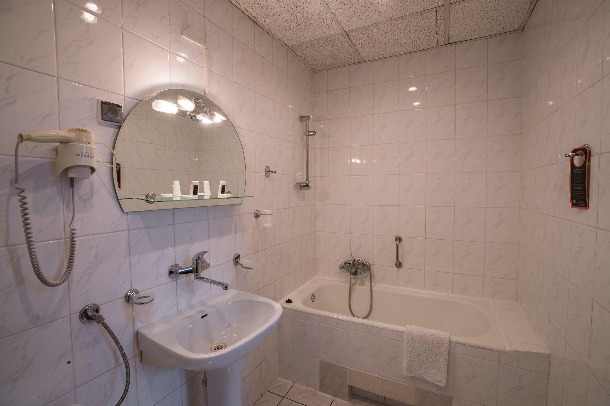 Hotel Kapitan Шчечин Екстериор снимка